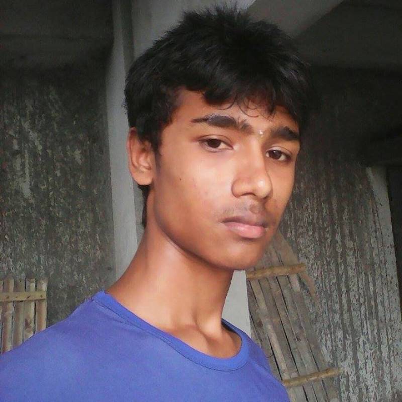 Naim, 26, Tomares