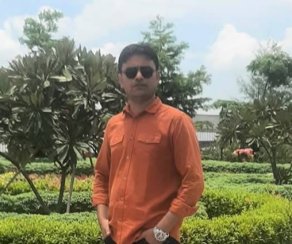 Mojumder, 43, Chiclayo