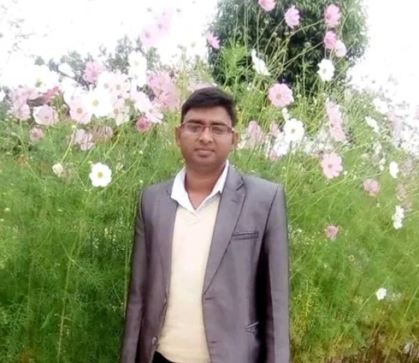 Rabiul, 39, Adrian