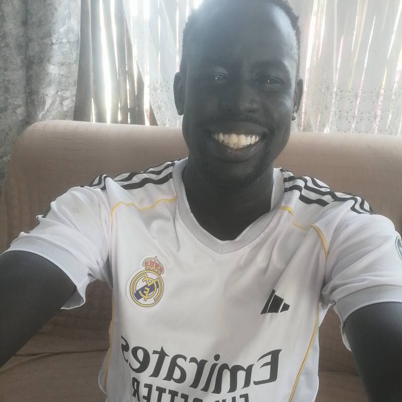 Lal, 31, Tutin