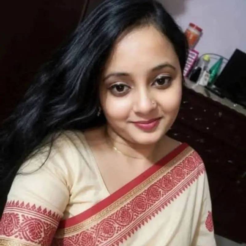 Chandni, 22, Champaign