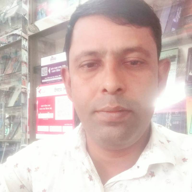 Makbul, 42, Smiths Falls