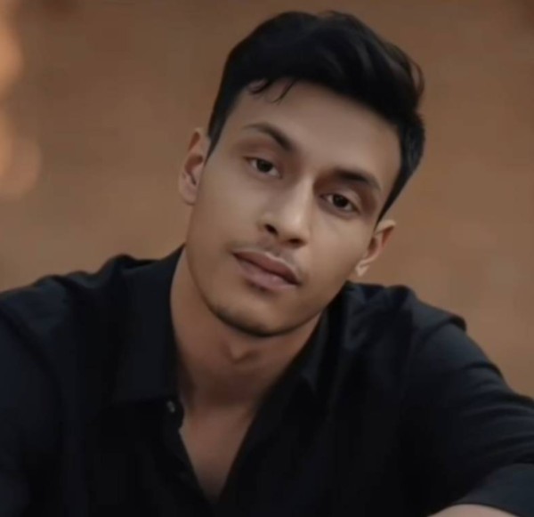 Akash, 26, Skardu