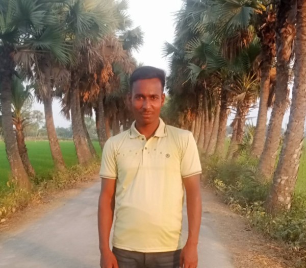 S M Shamim, 30, Shujalpur