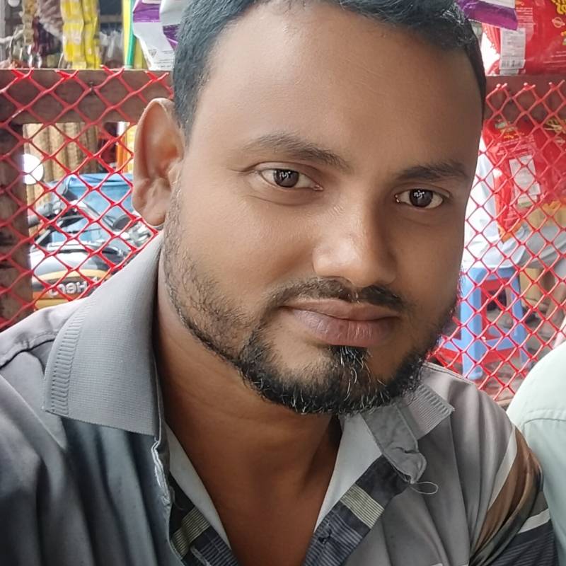 Bahadur, 38, Accra