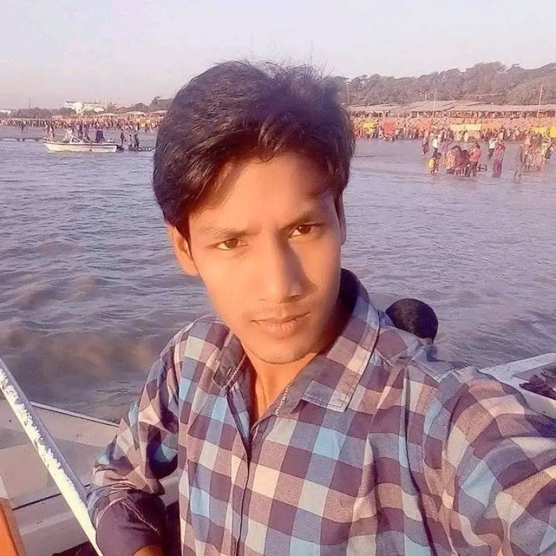 Mir, 25, Hafar