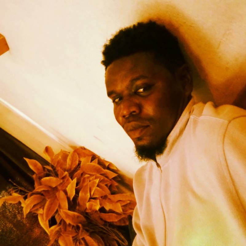 Taiwo, 56, Neves Paulista