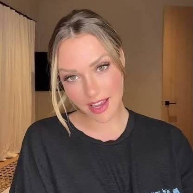 Bella, 42, Mandaluyong City