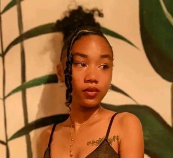 Felicia, 19, Benin