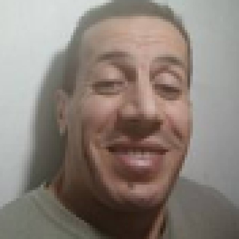 Hakim., 47, Kawit