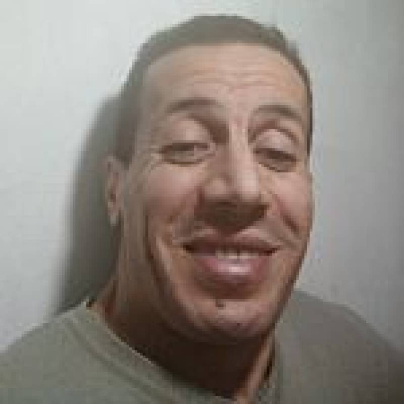 Hakim., 47, Baetov