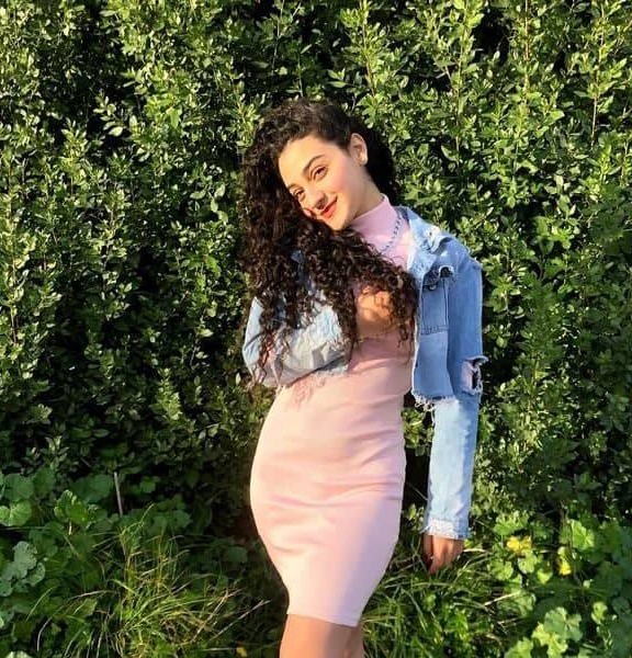 zahra, 20, Rahui