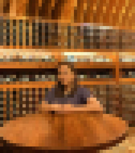 Cha, 41, Noveleta