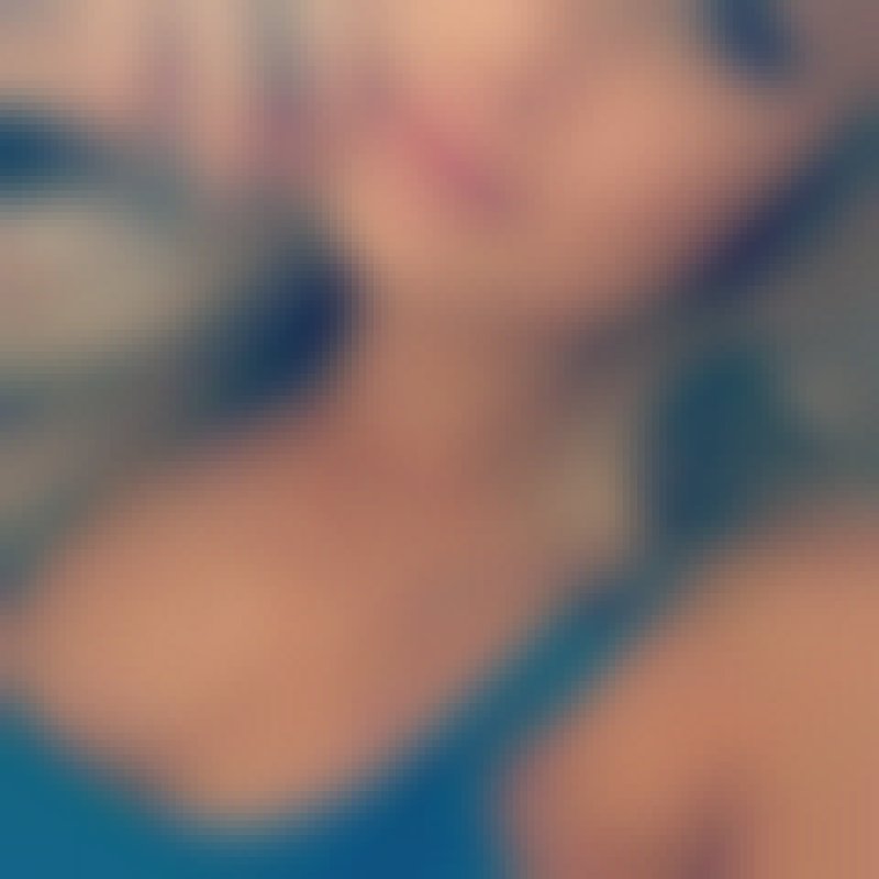 Roselyn, 41, Kenya