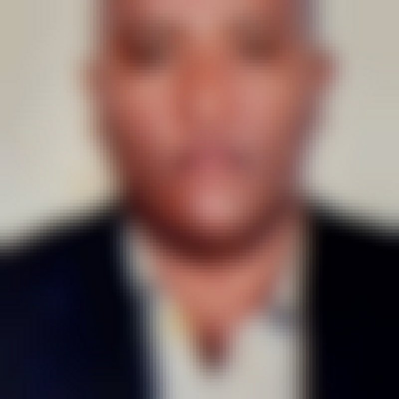 tadesse, 52, Biarritz