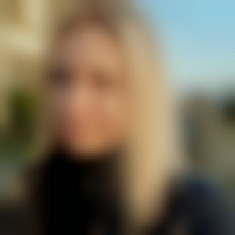 Laura, 35, Coronel Du Graty