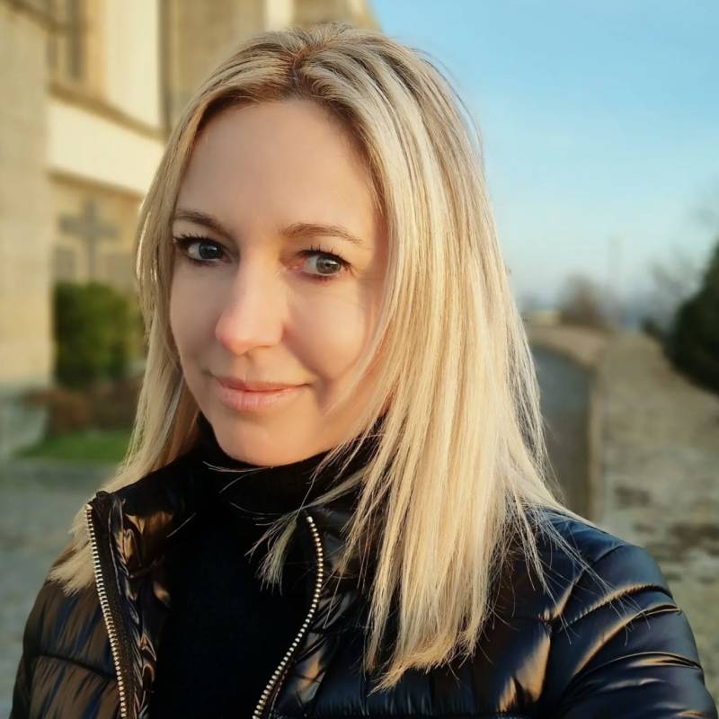 Laura, 35, Volterra