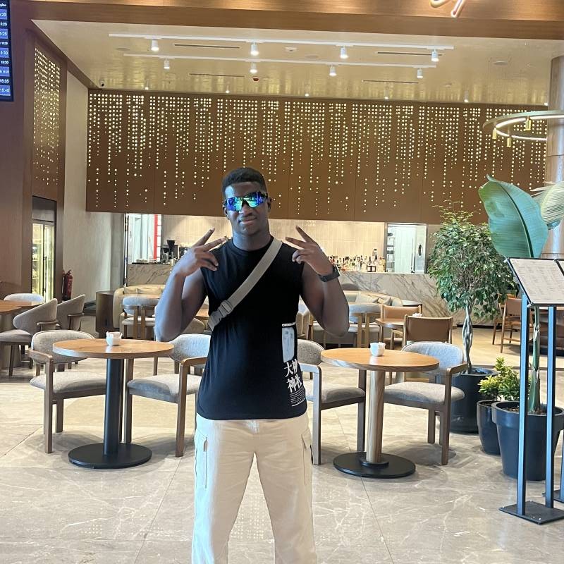 Madou, 26, Xiaoganzhan