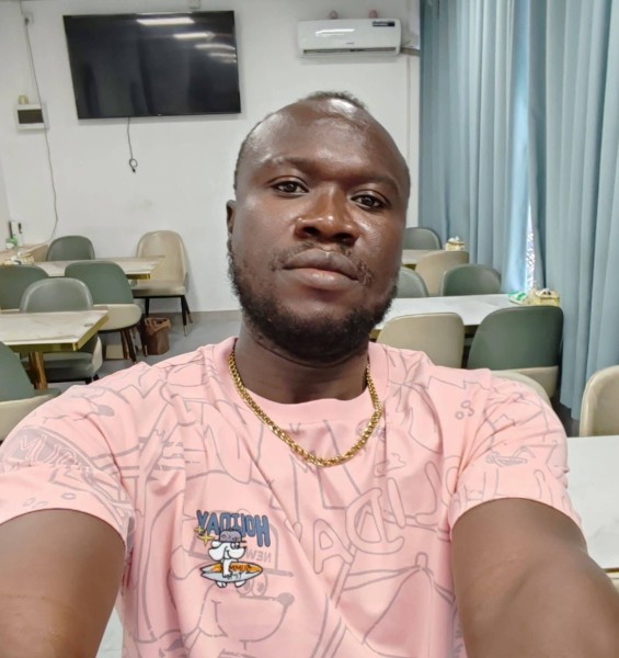 Kwaku, 41, Yes