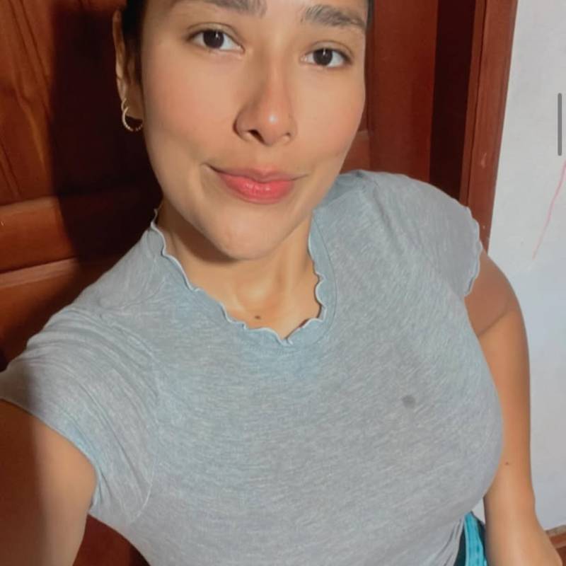 Laura, 41, Vallahbhapuram