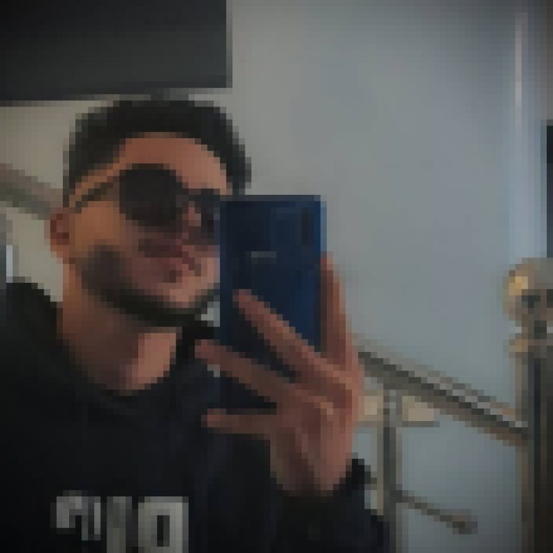 Uzarseveen, 21, Italy