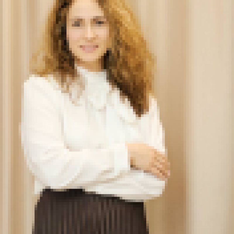 Zlata, 40, Senegal