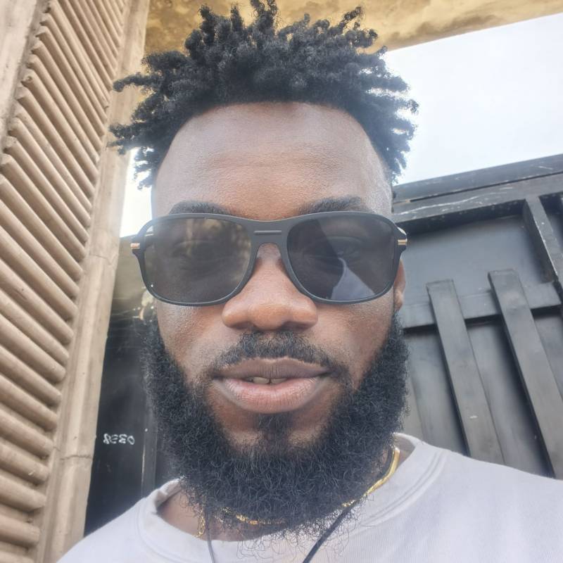 Manuel, 31, Flron