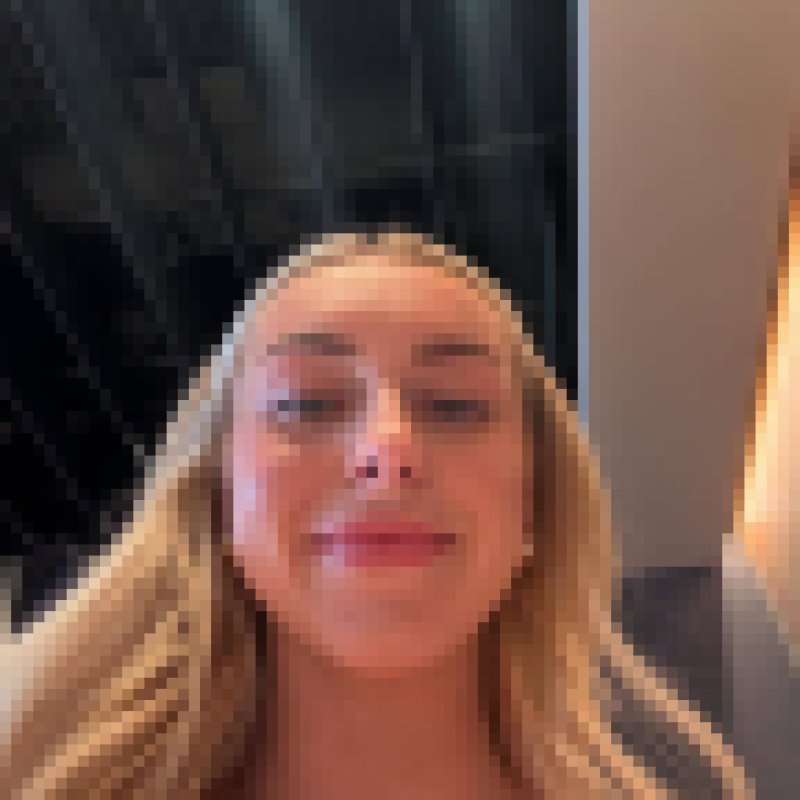 Madison, 25, Tunisia
