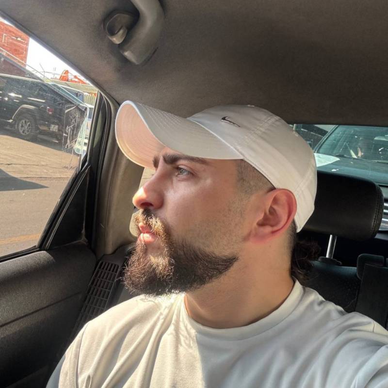 Luka, 31, United State