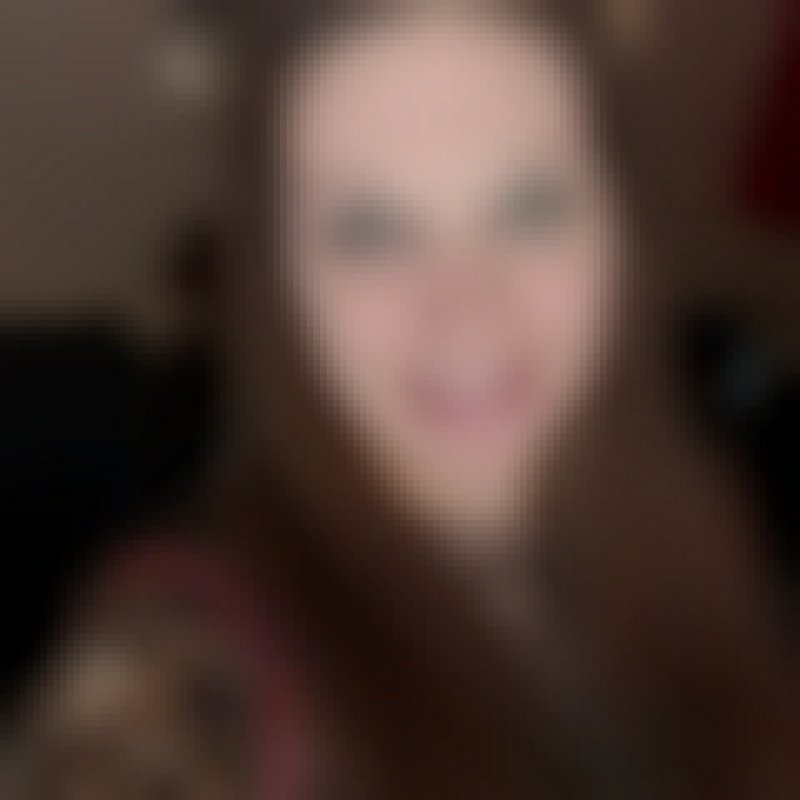 laura, 38, Knemis Dades