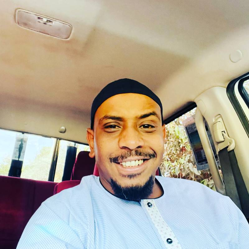 Hoota, 36, Chegurumomadi