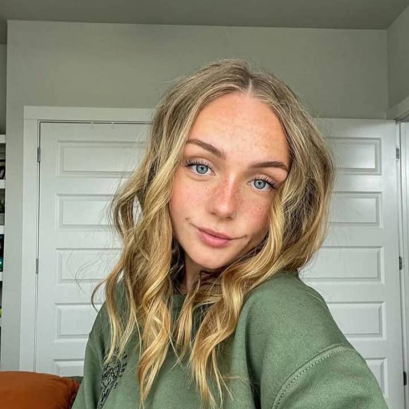 Sarah, 21, Qiaotouyi