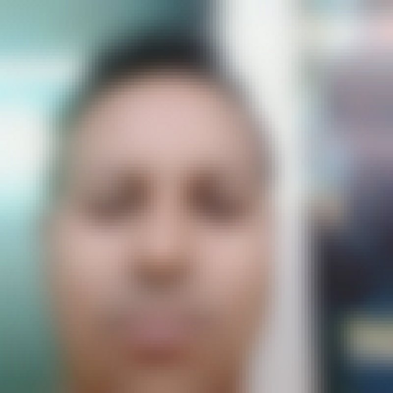 Ayon, 33, Someren