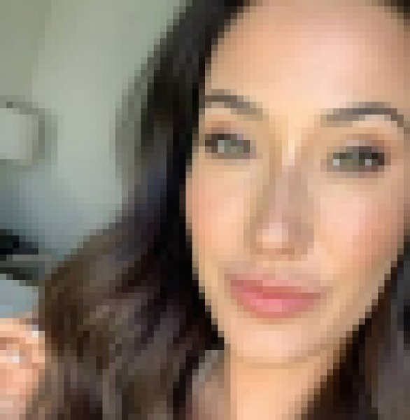 Linda, 32, India