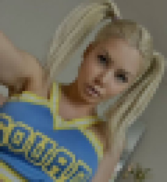 Laura, 26, Bangladesh