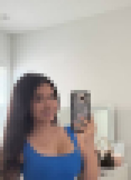 Laura Rasmussen, 37, Nigeria