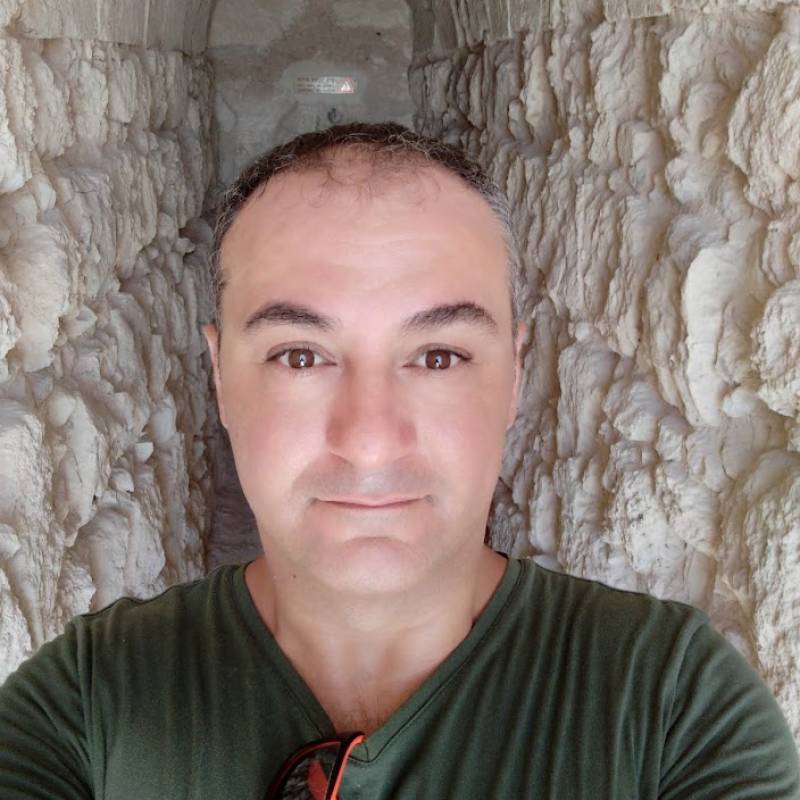 moro, 40, Moudjbara