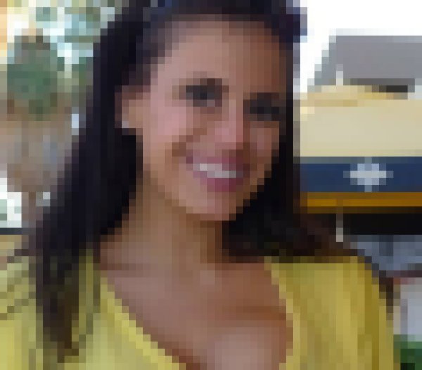Linda Dell, 39, Paris