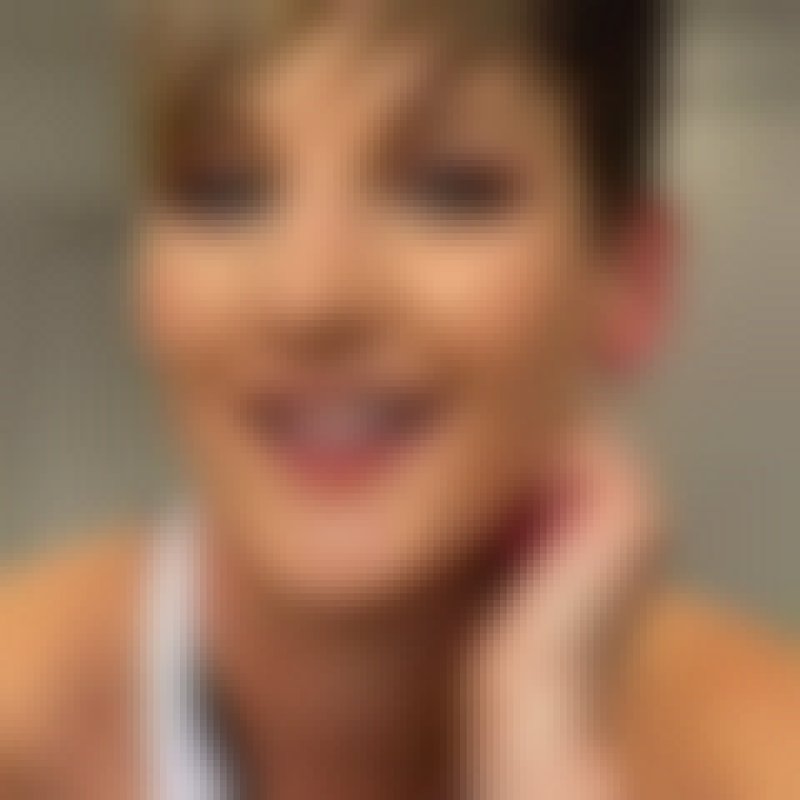 Hannah Brooke, 41, Suan