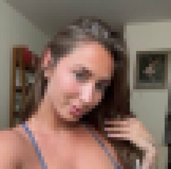 Hannah, 38, Portugal
