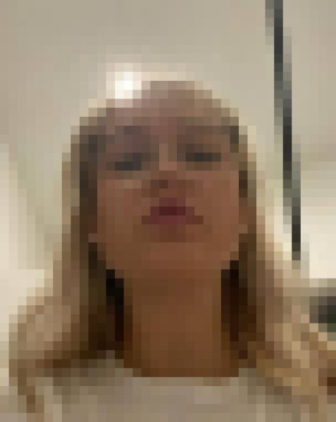 Lila, 30, Togo