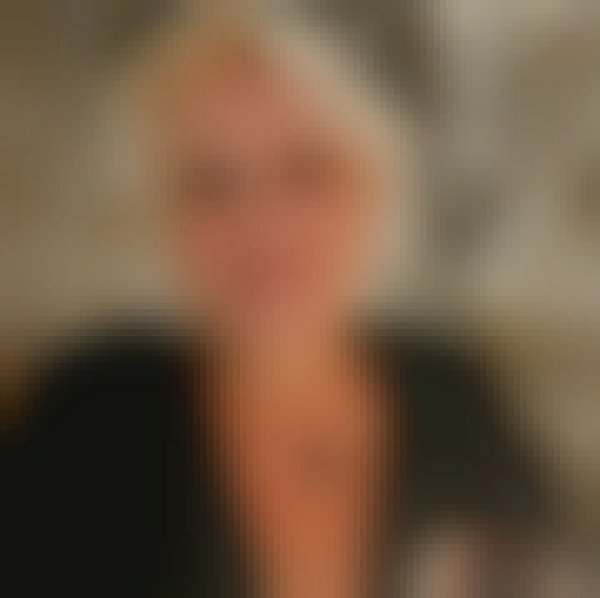 Stella, 68, Gramsh