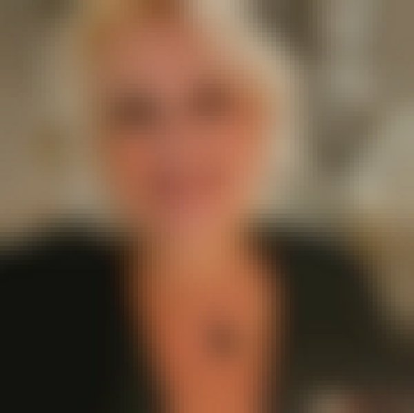 Stella, 68, Gravata