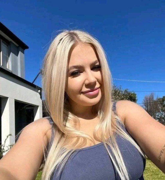 Anna lison, 22, Mahmda