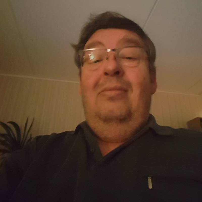 Petri, 63, Pln