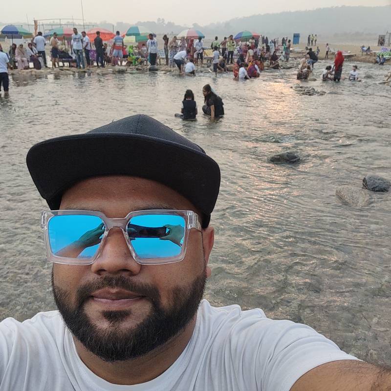 Junayed, 32, Oristano