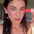 Kylie Jenner, 28, Pamukova