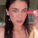 Kylie Jenner, 28, Porto Seguro