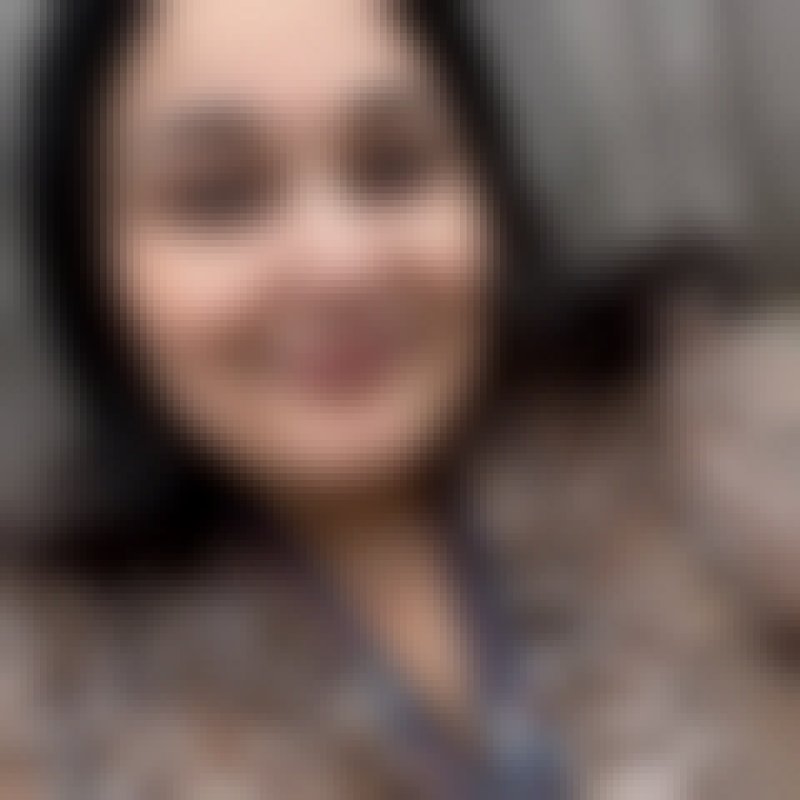 Lorissmith, 39, Kenya
