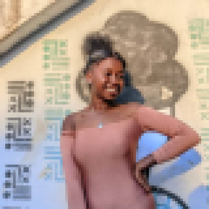 Marie Régina, 20, Portugal
